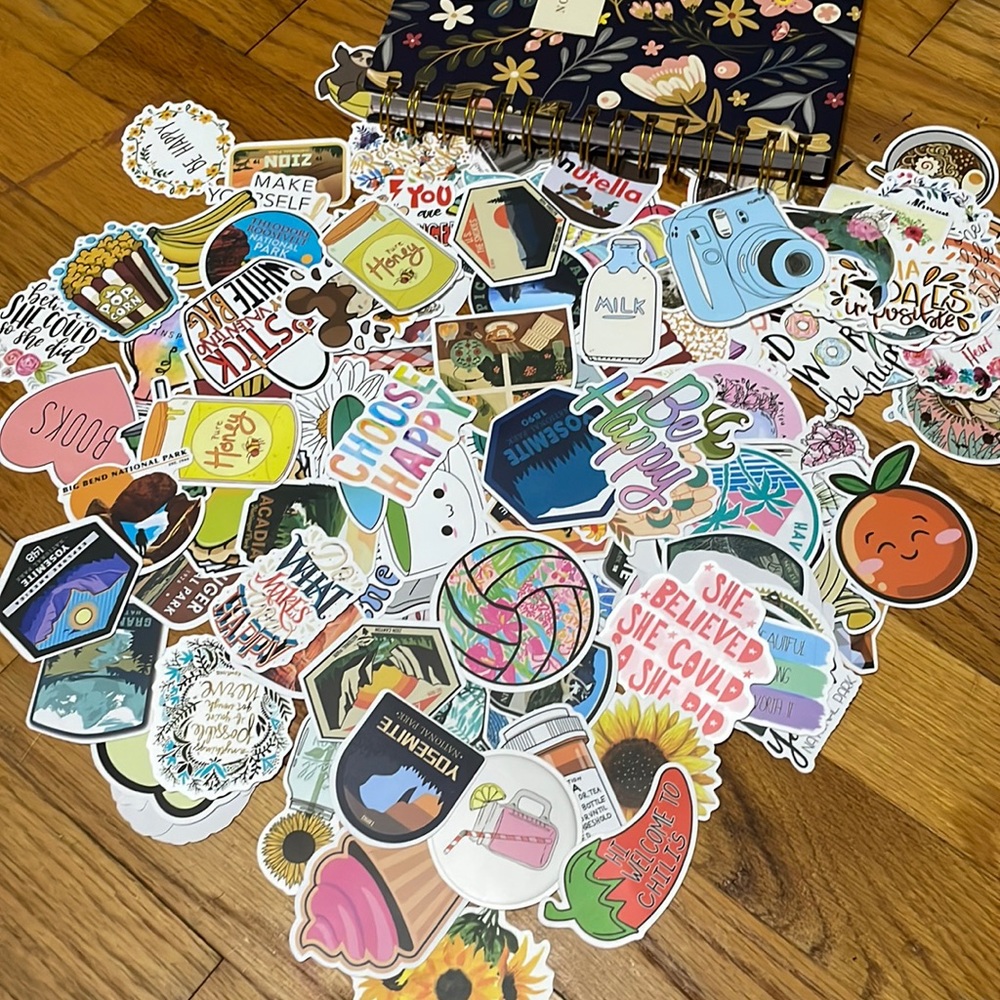 4 Mystery Stickers Pack